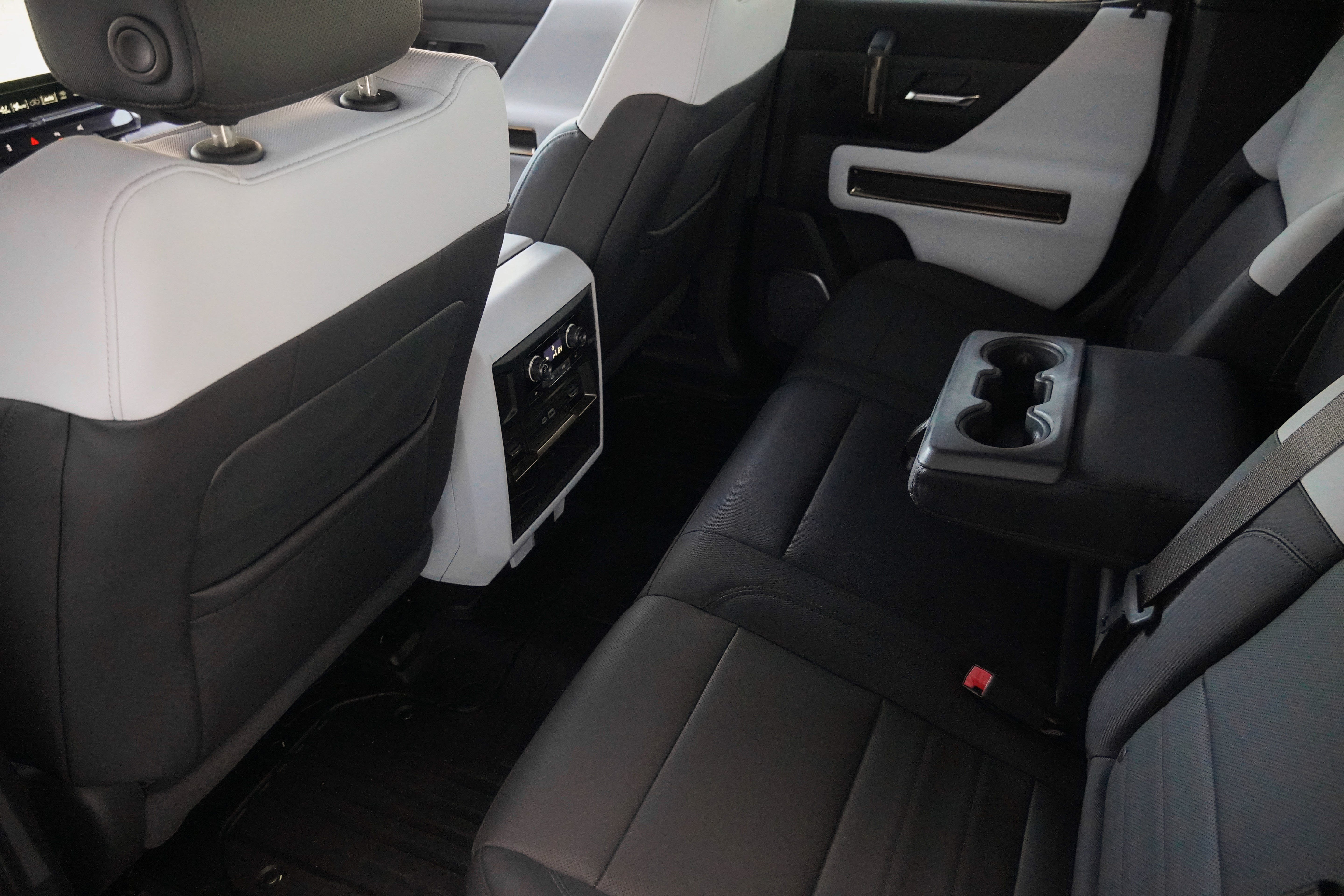Used 2024 GMC Hummer EV 3X AWD/4WD image 38