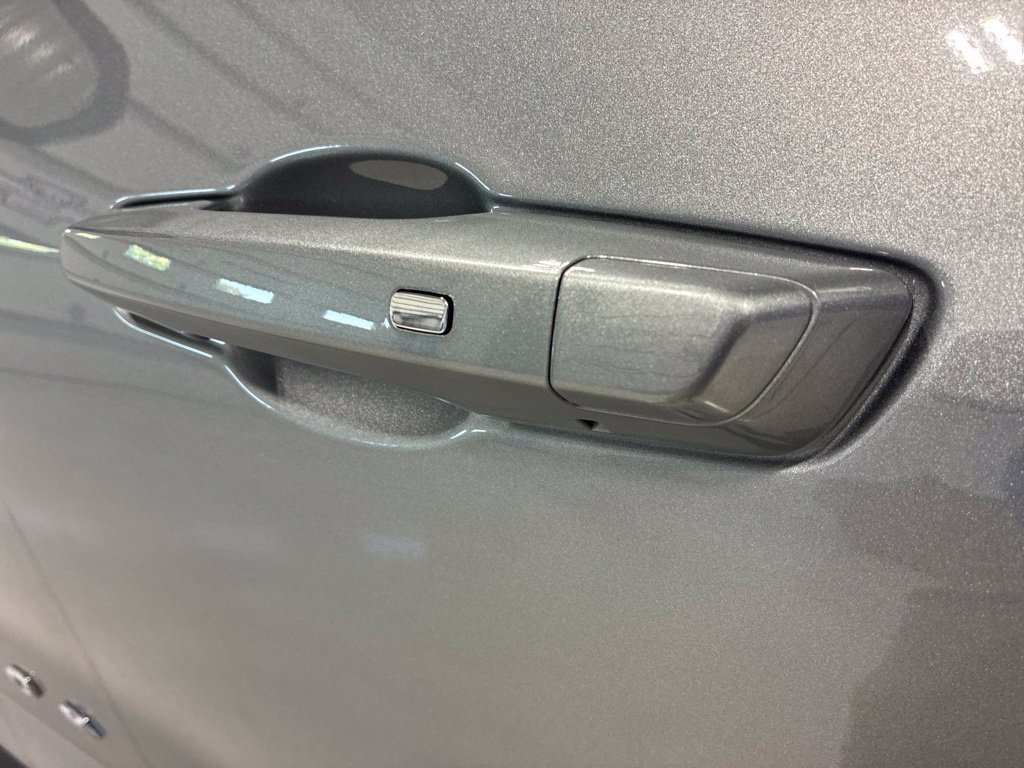 Used 2026 Chevrolet Equinox LT AWD/4WD image 12