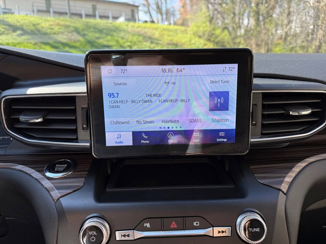 Used 2020 Ford Explorer Limited image 26