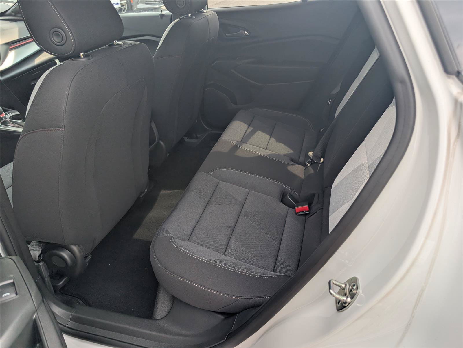 New 2026 Chevrolet Trax RS w/ Sunroof Package FWD image 9
