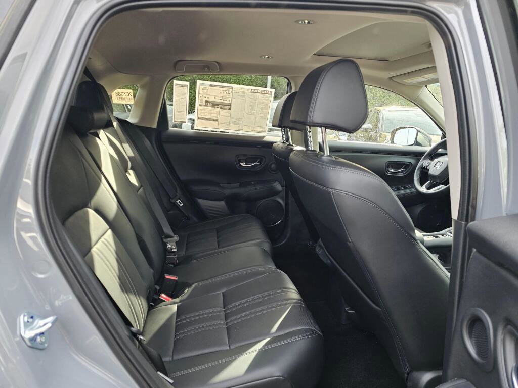 New 2026 Honda HR-V EX-L image 12