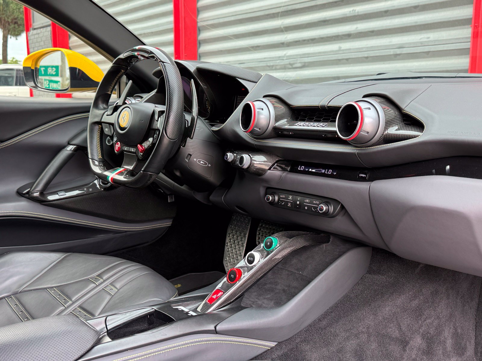 Used 2019 Ferrari 812 Superfast RWD image 39