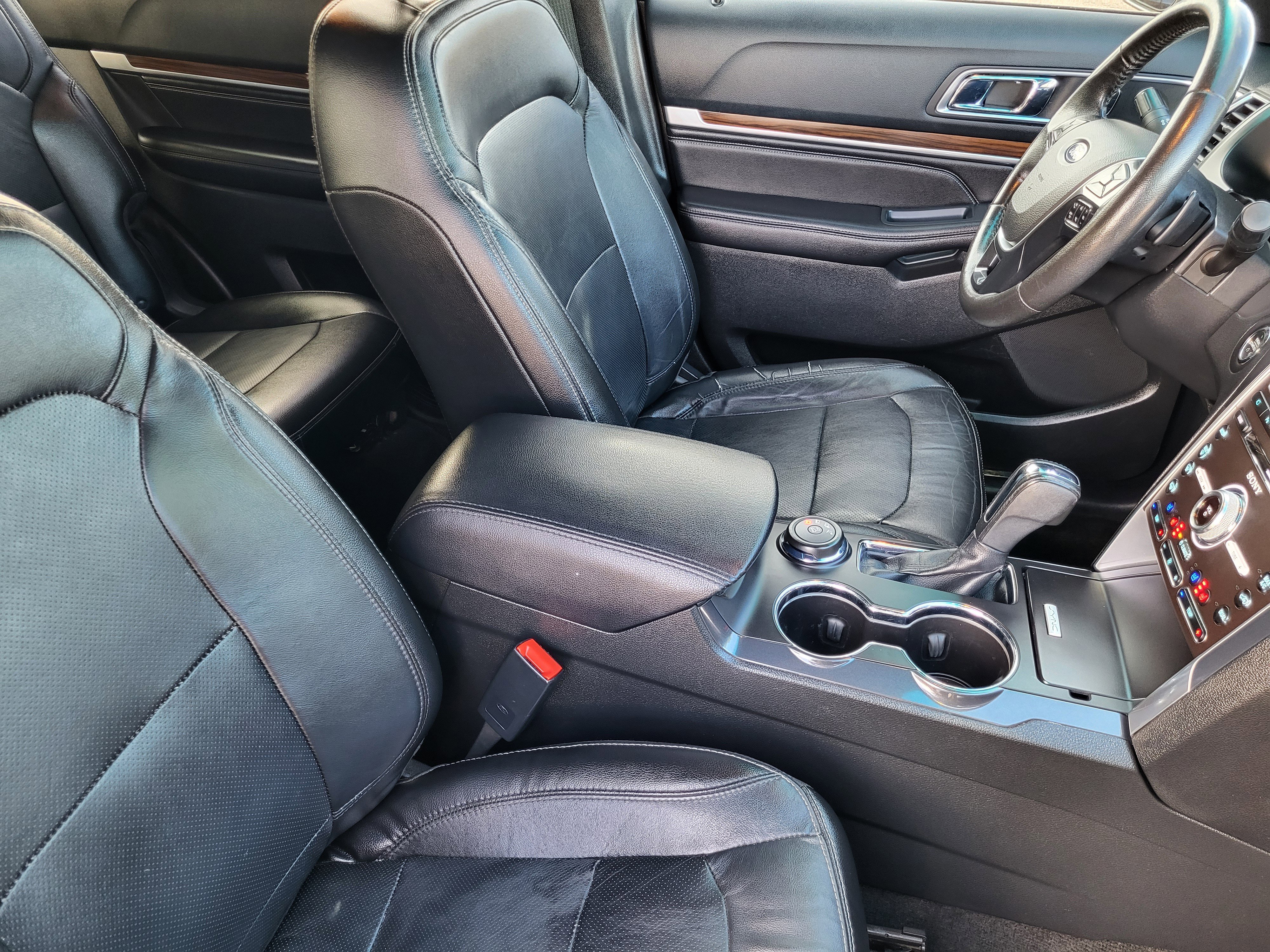 Used 2016 Ford Explorer Limited image 14