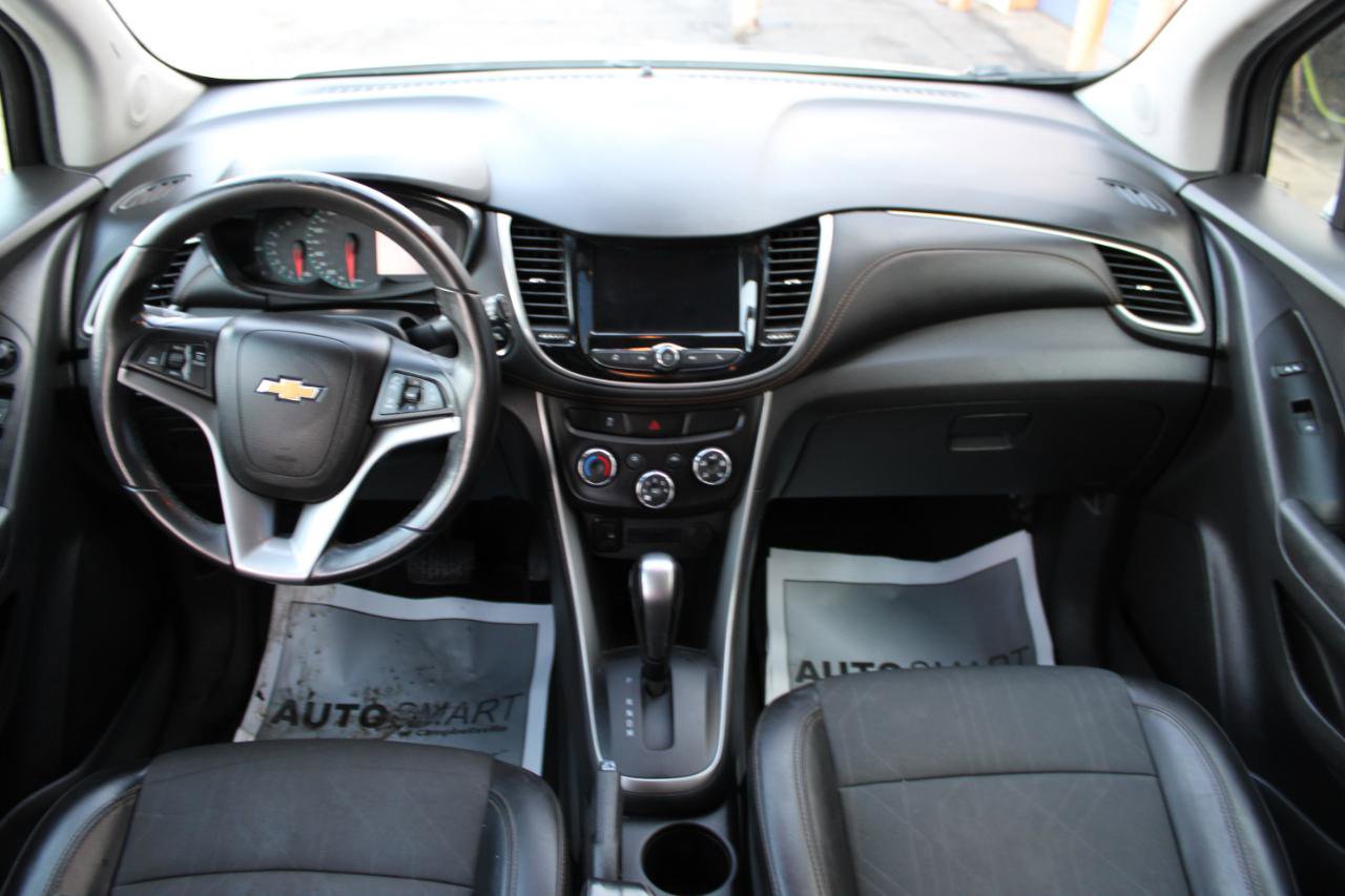 Used 2021 Chevrolet Trax LT w/ LT Convenience Package image 41