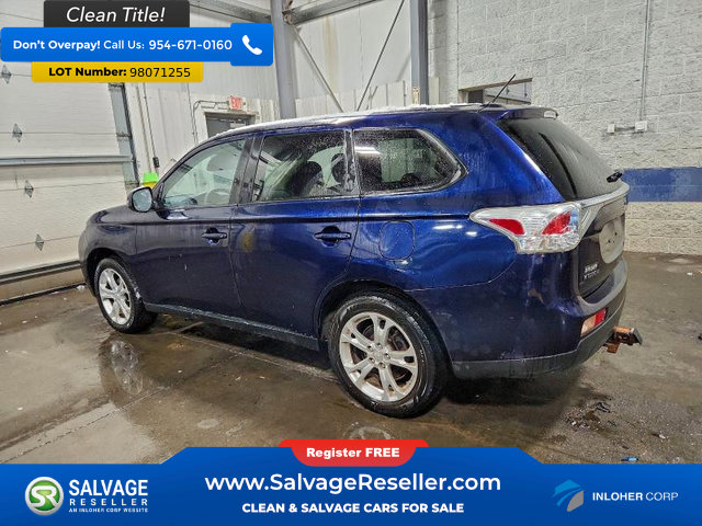 Used 2014 Mitsubishi Outlander SE image 3