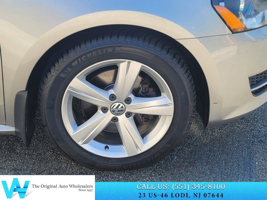 Used 2013 Volkswagen Passat 2.5 SE FWD image 8