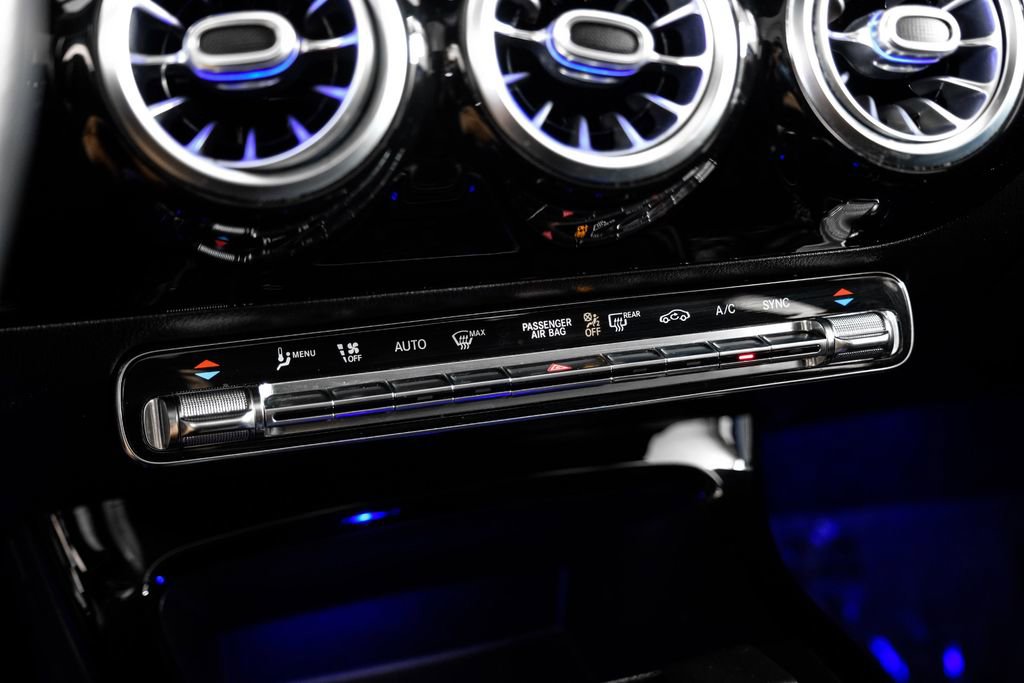 Used 2020 Mercedes-Benz CLA 250 image 24