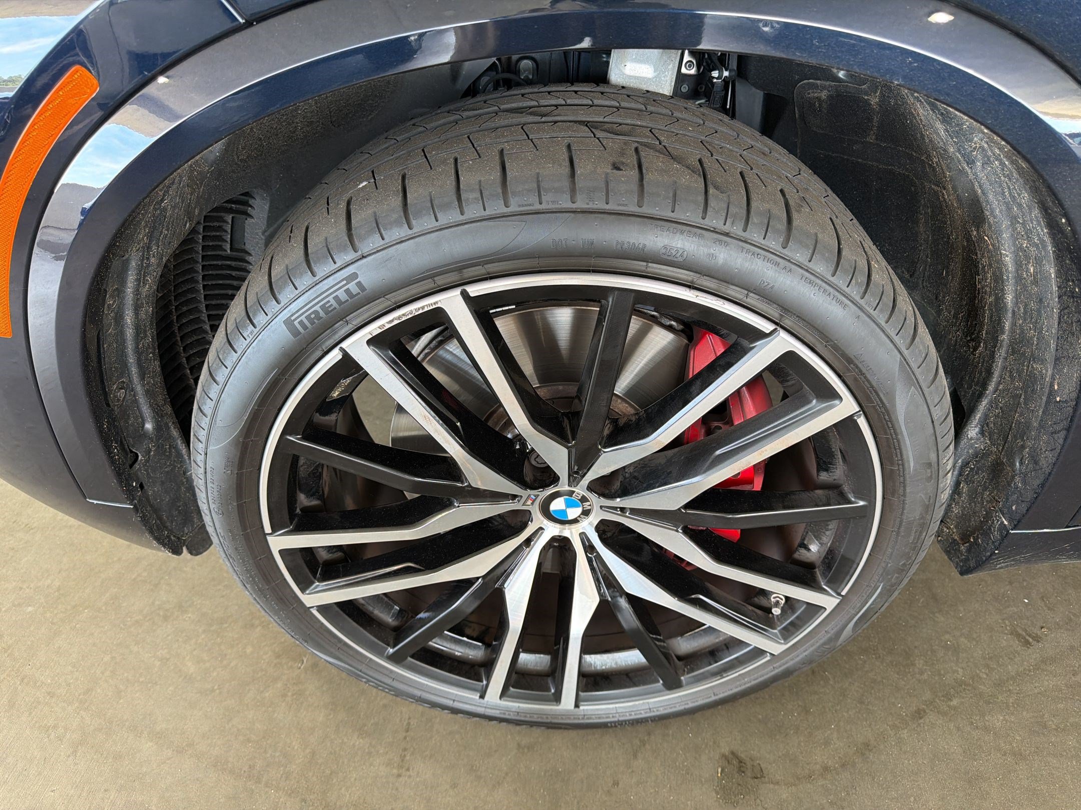 Certified 2025 BMW X5 M60i w/ Executive Package AWD/4WD image 11