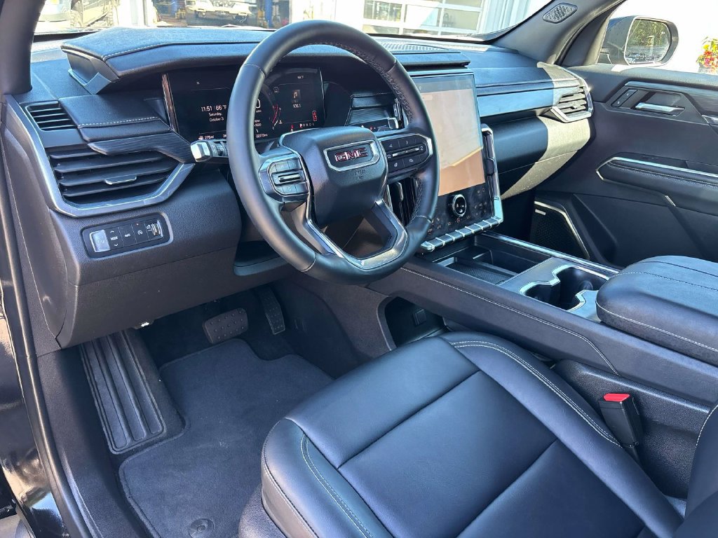 Used 2024 GMC Acadia Elevation w/ Luxury Package AWD/4WD image 14