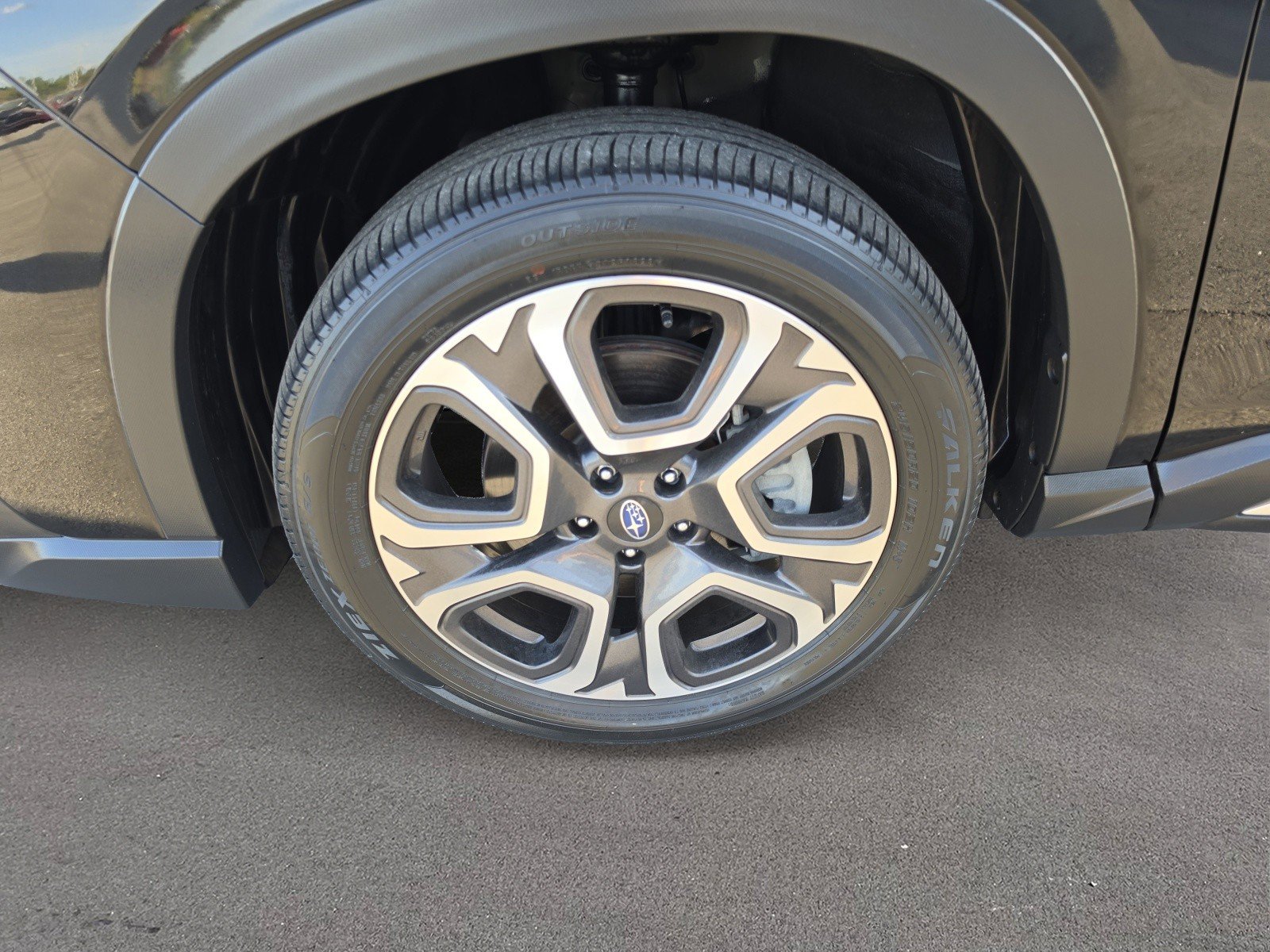 Used 2023 Subaru Ascent Limited w/ Technology Package image 27