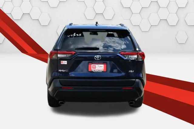 Used 2025 Toyota RAV4 XLE FWD image 4
