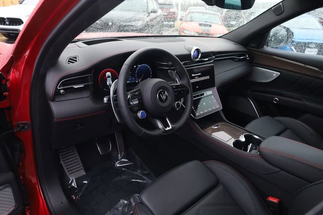 New 2024 Maserati Grecale Modena image 8