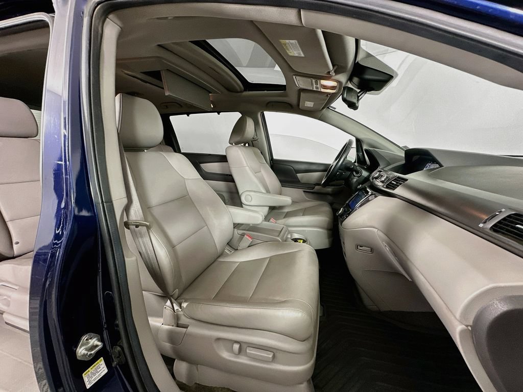 Used 2014 Honda Odyssey Touring image 32