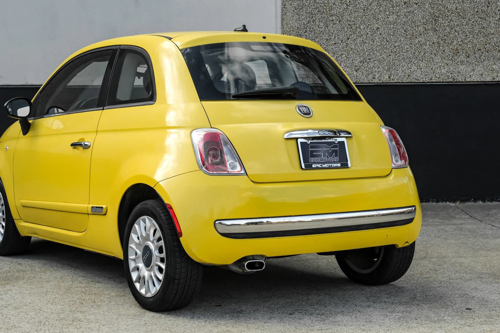 Used 2012 FIAT 500 Lounge FWD image 13