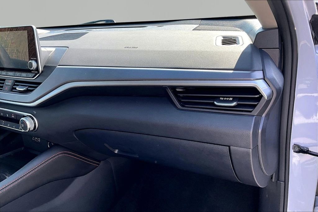 Used 2023 Nissan Altima 2.5 SR image 21