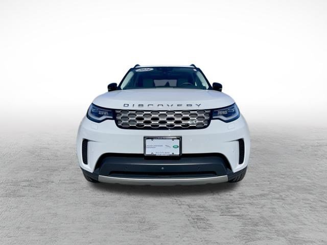 Certified 2024 Land Rover Discovery S image 2