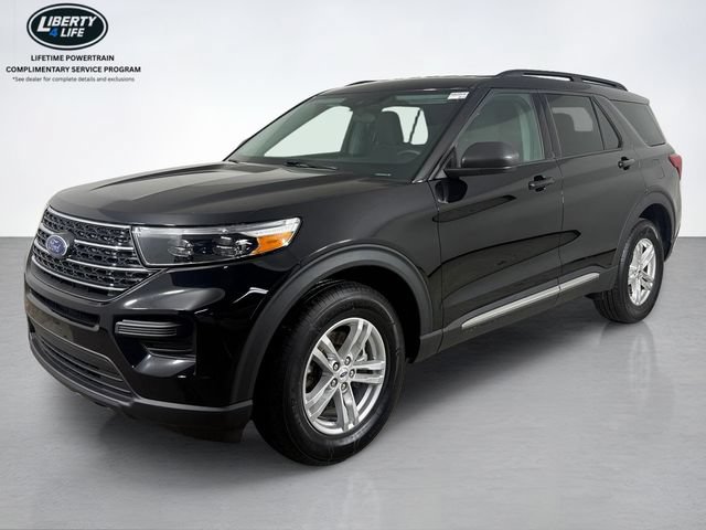 Used 2023 Ford Explorer XLT AWD/4WD image 7