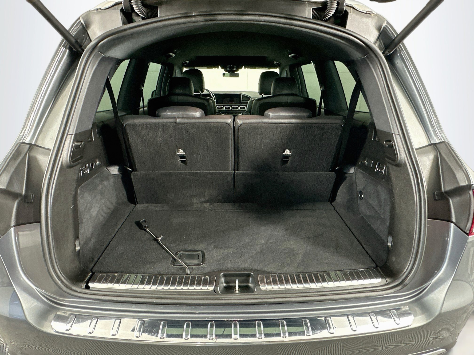 Used 2020 Mercedes-Benz GLS 450 4MATIC image 32