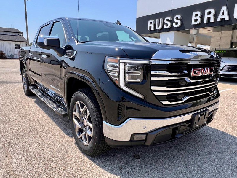 New 2026 GMC Sierra 1500 SLT w/ SLT Premium Plus Package image 3