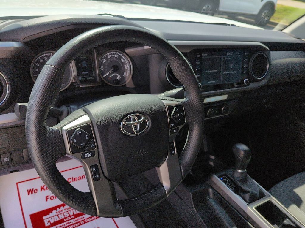 Used 2022 Toyota Tacoma SR5 RWD image 9
