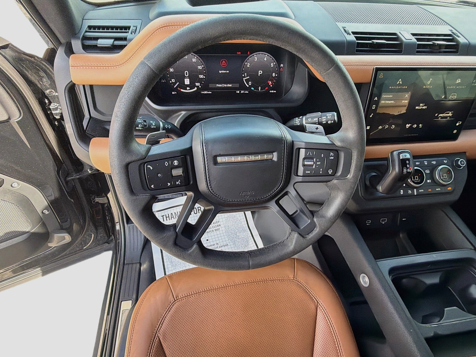 Used 2024 Land Rover Defender 90 V8 AWD/4WD image 40