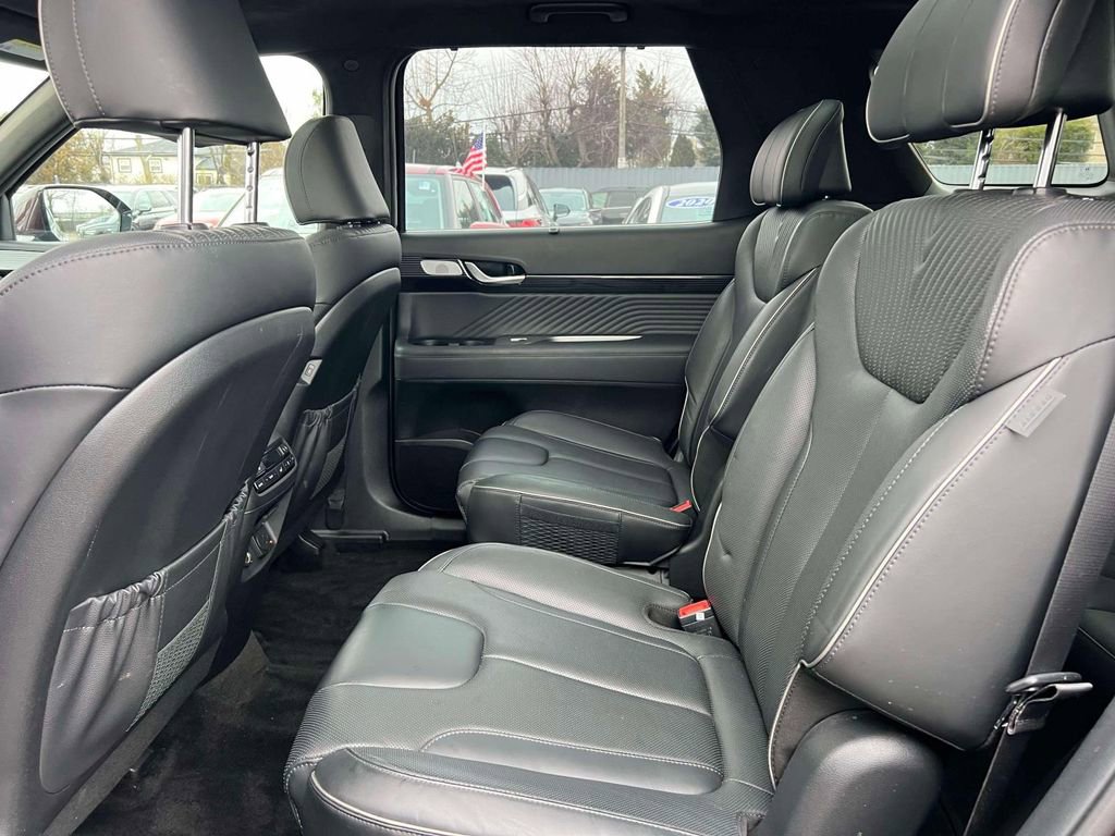 Used 2023 Hyundai Palisade Calligraphy image 11