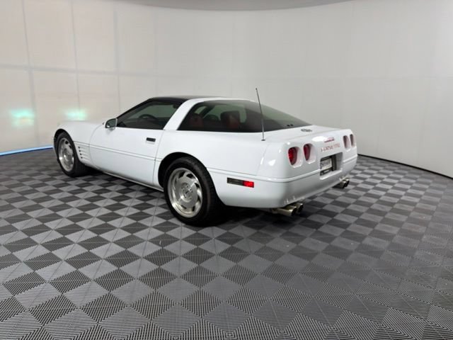 Used 1993 Chevrolet Corvette Coupe RWD image 35