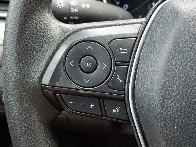 Used 2020 Toyota Camry LE image 21