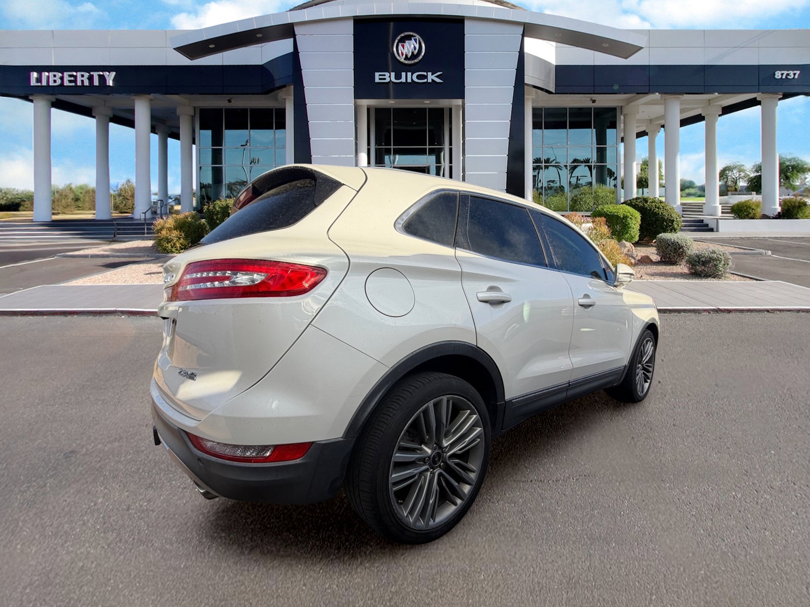 Used 2016 Lincoln MKC Reserve AWD/4WD image 2