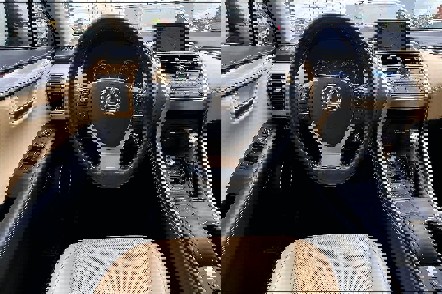 Used 2015 Lexus NX 300h FWD w/ Luxury Package image 6