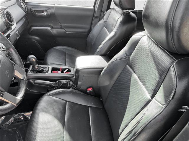 Used 2019 Toyota Tacoma TRD Off-Road image 9