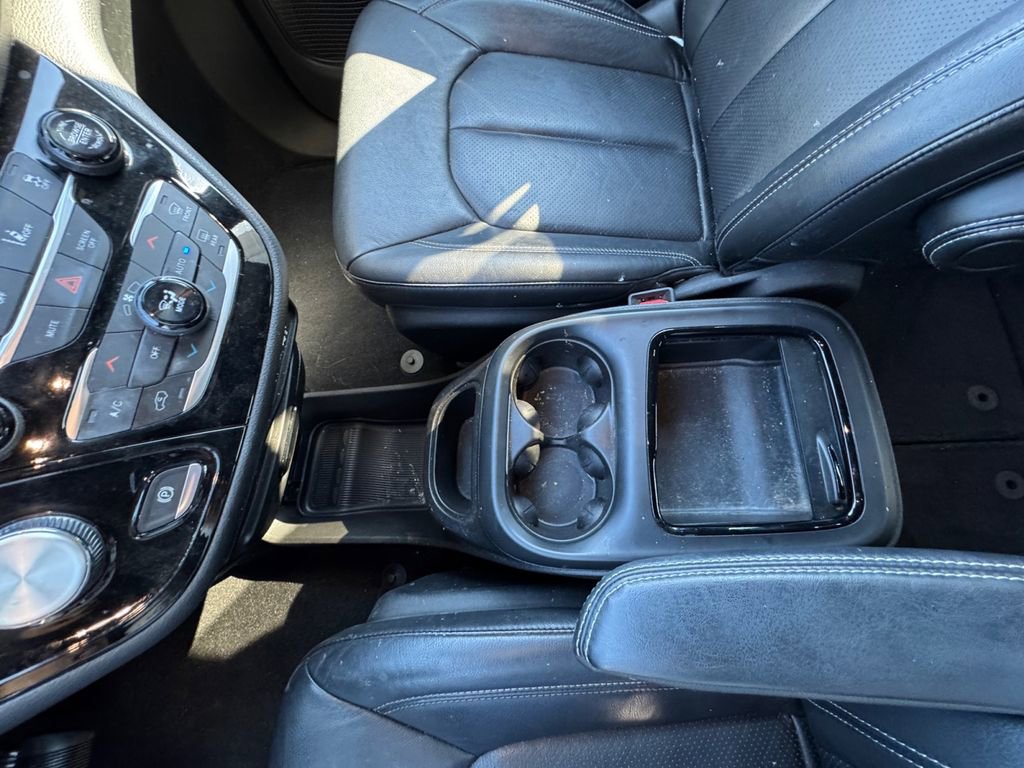 Used 2021 Chrysler Pacifica Touring-L w/ S Appearance Package image 23