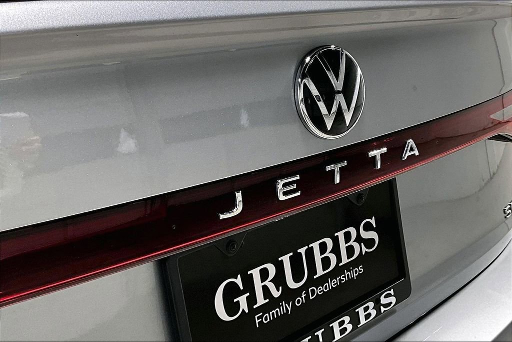 Used 2025 Volkswagen Jetta SEL image 40