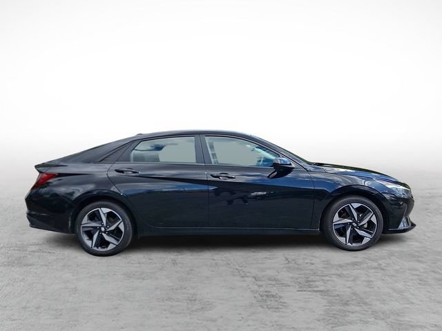 Used 2023 Hyundai Elantra SEL w/ Convenience Package FWD image 7