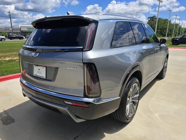 New 2026 Cadillac Vistiq Luxury w/ LPO, Floor Liner Package image 5