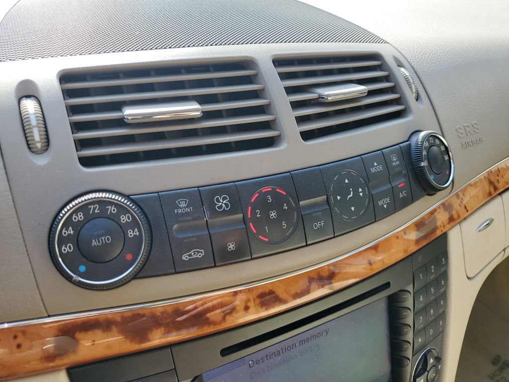 Used 2006 Mercedes-Benz E 350 4MATIC Sedan image 30