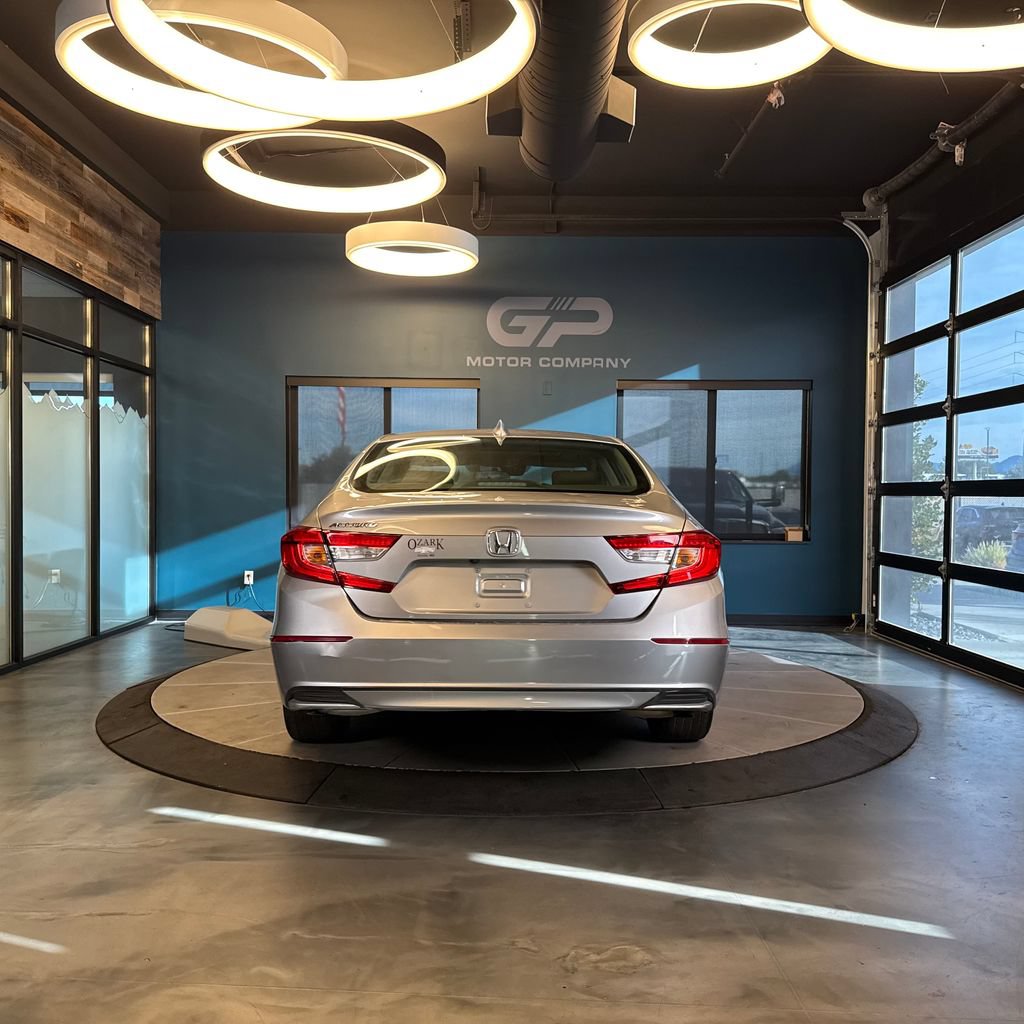 Used 2018 Honda Accord EX image 4
