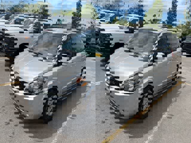 Used 2004 Nissan Quest SL w/ (SEA) Seat Pkg image 2