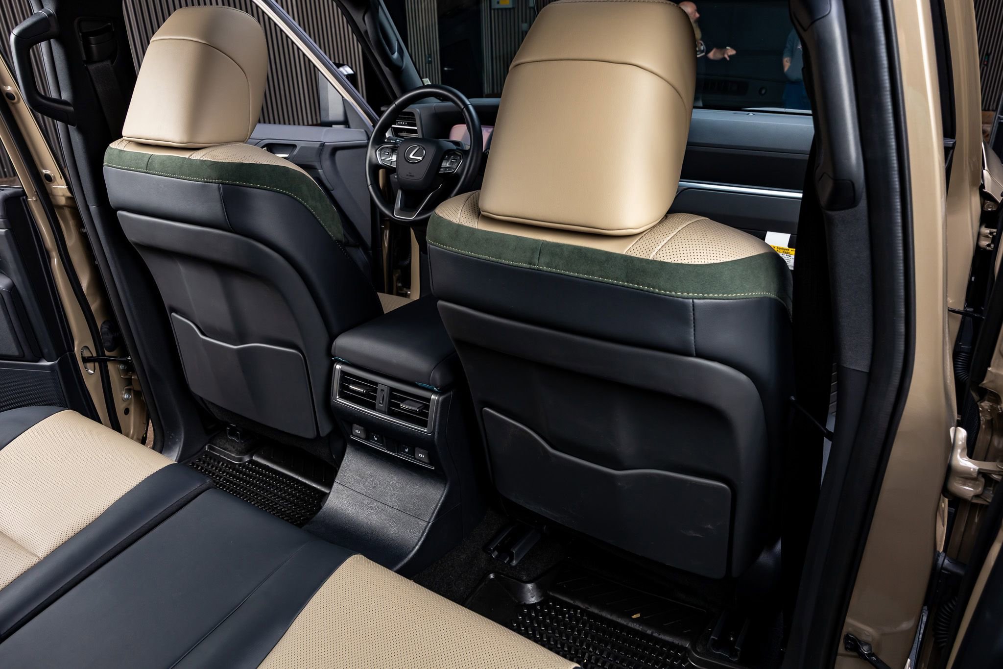 Used 2025 Lexus GX 550 550 Overtrail+ image 31