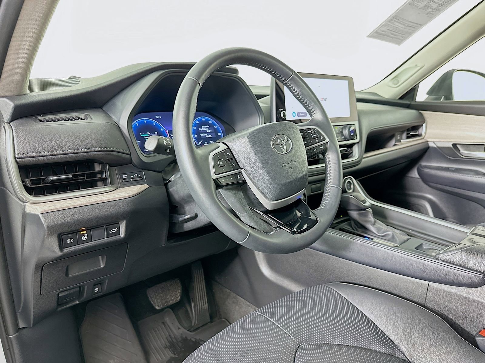 Certified 2024 Toyota Grand Highlander AWD image 9