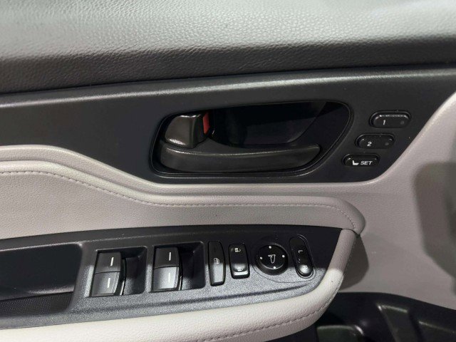 Used 2023 Honda Odyssey EX-L image 24