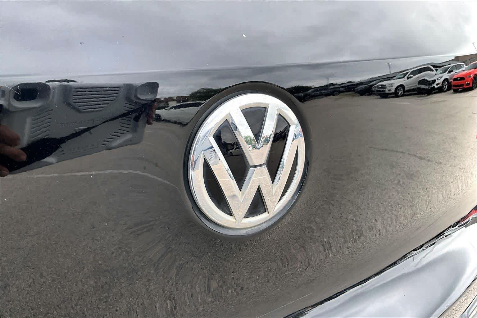 Used 2017 Volkswagen Tiguan Limited FWD image 31