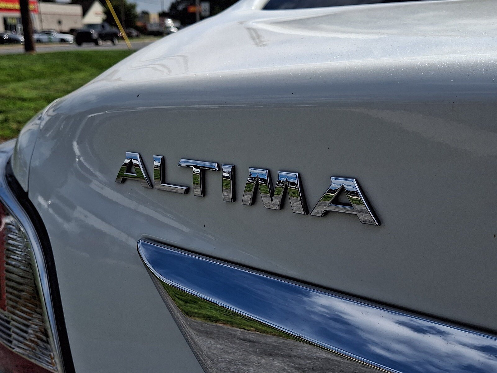 Used 2014 Nissan Altima 2.5 SL w/ Technology Package FWD image 29