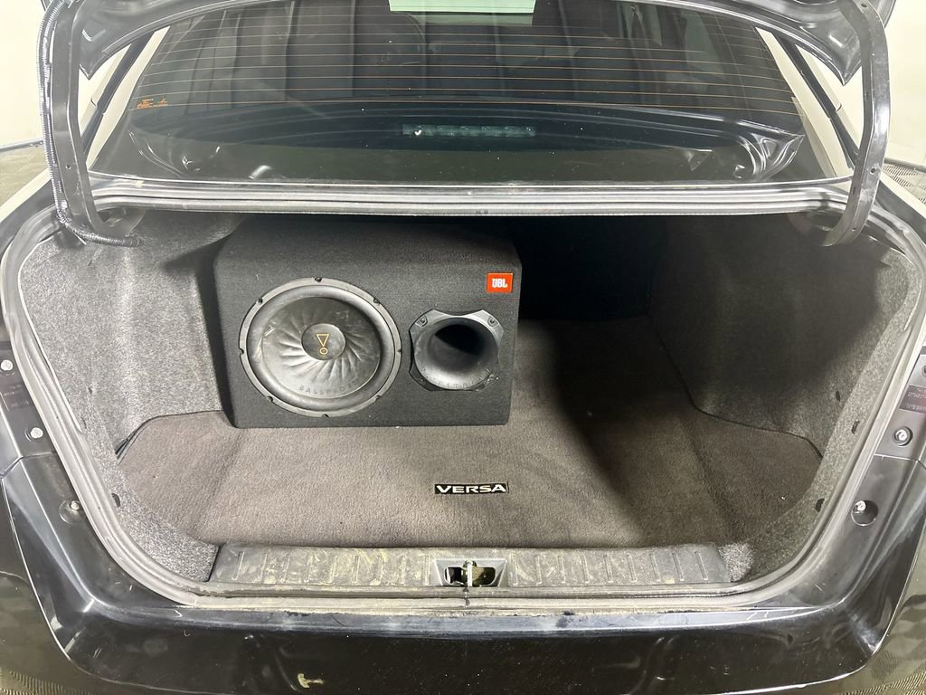 Used 2020 Nissan Versa SV FWD image 20