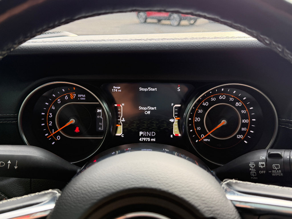 Used 2020 Jeep Wrangler Unlimited Sahara image 6