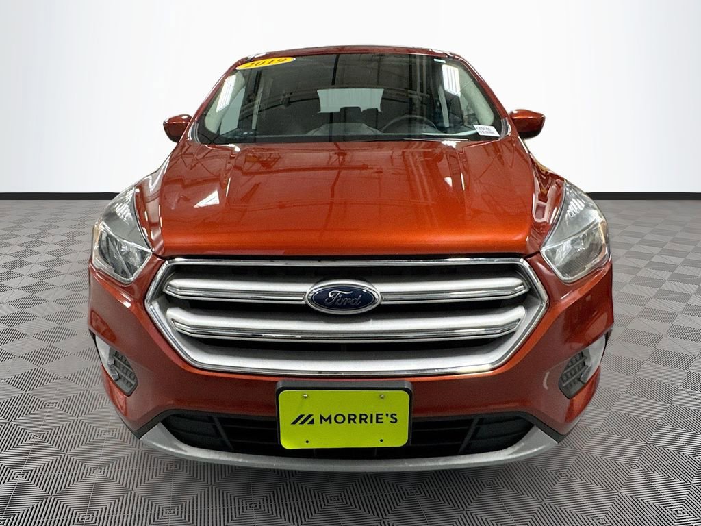 Used 2019 Ford Escape SE image 2