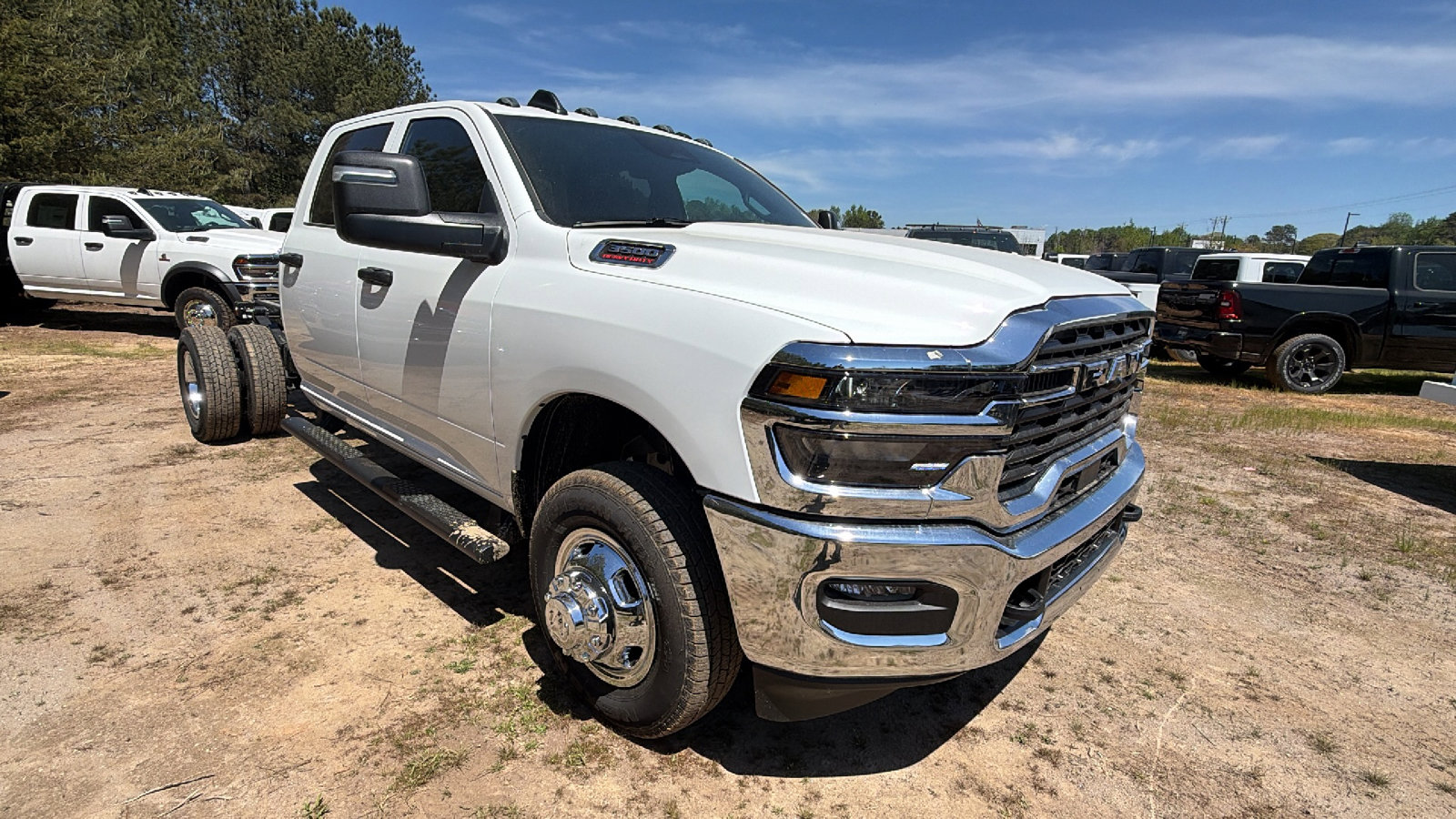New 2026 RAM 3500 Tradesman AWD/4WD image 5