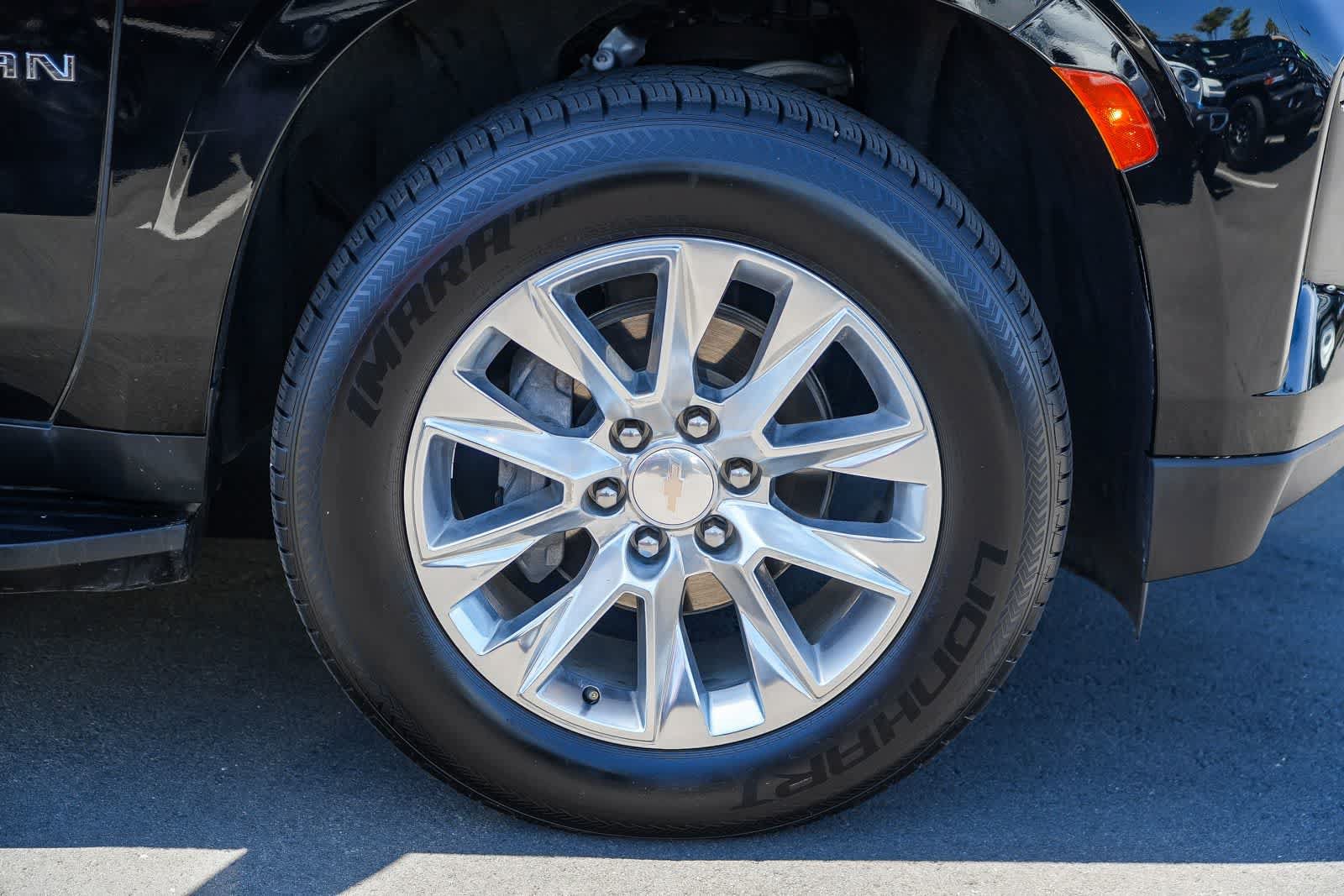 Used 2024 Chevrolet Suburban Premier AWD/4WD image 10
