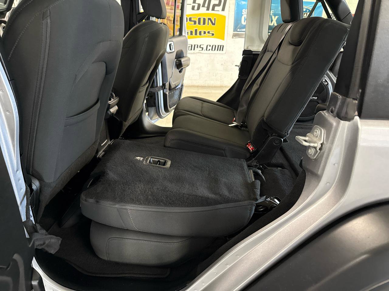 Used 2018 Jeep Wrangler Unlimited Sport S image 34