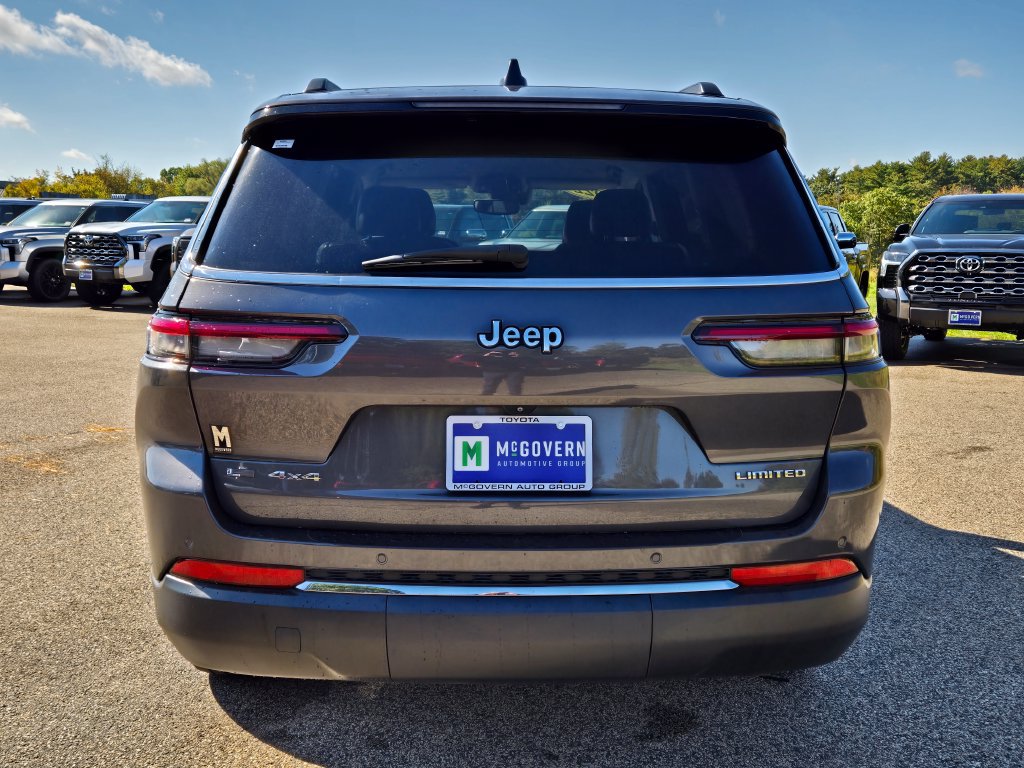 Used 2022 Jeep Grand Cherokee L Limited AWD/4WD image 4
